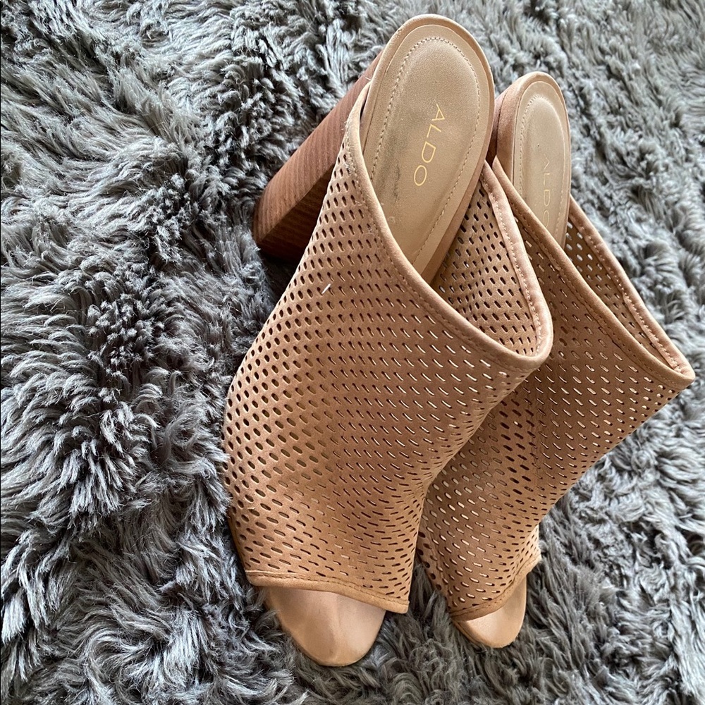 Tan Mules